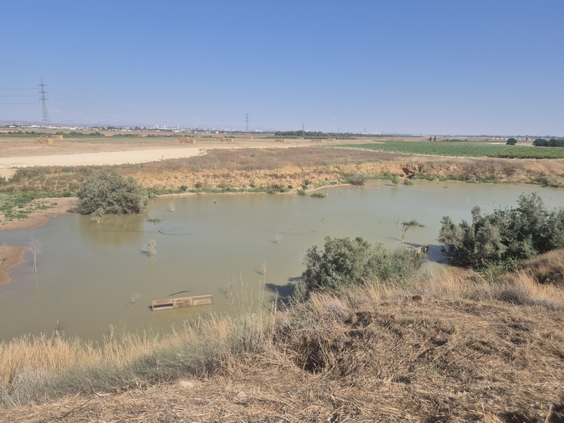 קובץ:Yad natan quarry1.jpg