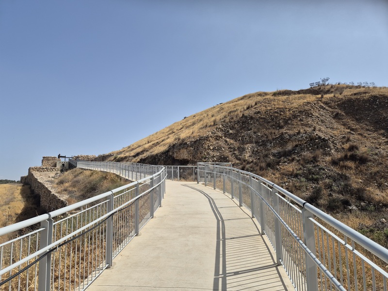 קובץ:תל לכיש2.jpg
