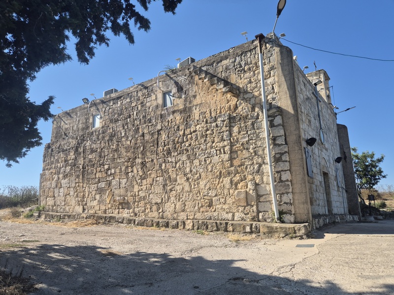 קובץ:Iqrit church.jpg
