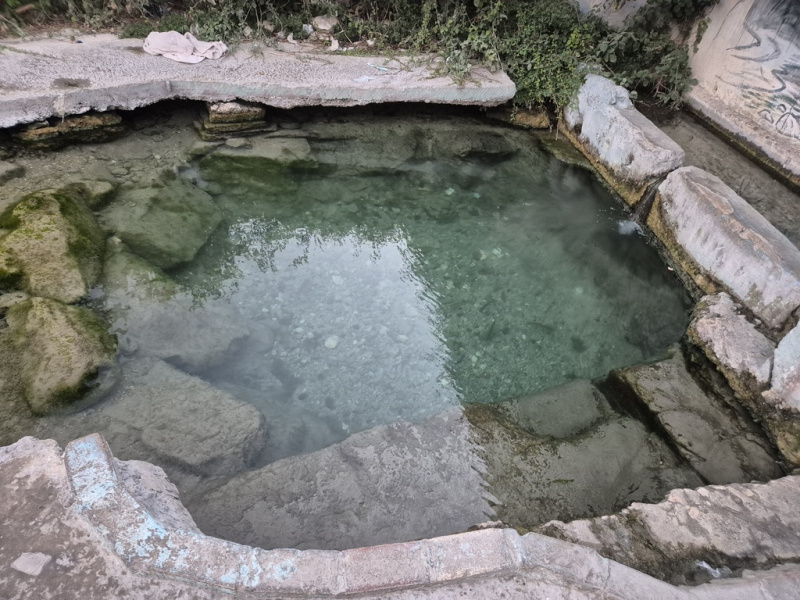 קובץ:Koves spring.jpg