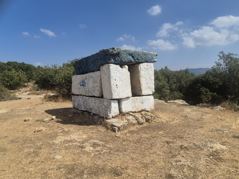 קובץ:Shema ruin.jpg